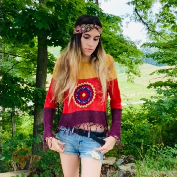 Crochet Hippie Crop Top - Picture 6 of 8